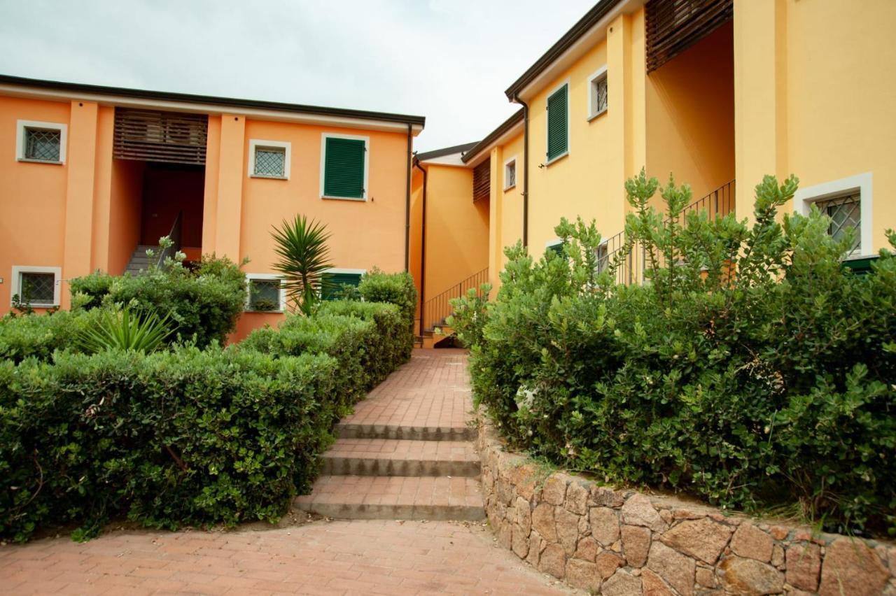 Residence Baia Delle Mimose Badesi Exteriér fotografie